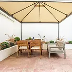 Studio Flat With Lovely Backyard In Nisantasi 公寓 伊斯坦布尔
