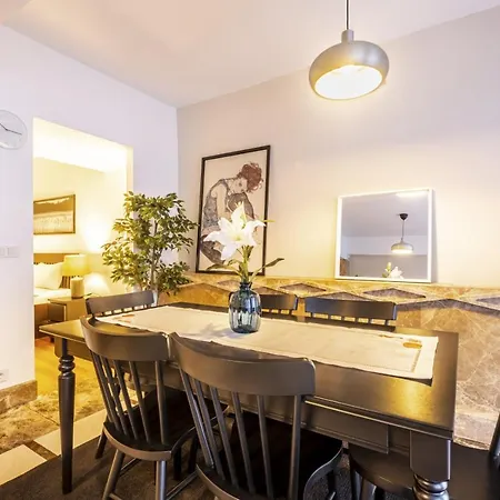 Studio Flat With Lovely Backyard In Nisantasi Istanbul