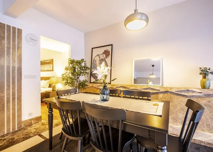 Studio Flat With Lovely Backyard In Nisantasi Estambul