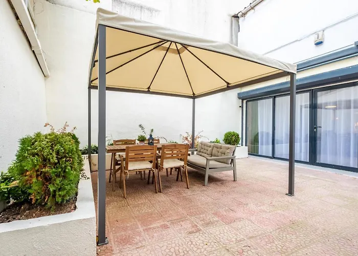 Studio Flat With Lovely Backyard In Nisantasi * Estambul