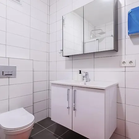 Studio Flat With Lovely Backyard In Nisantasi شقة *