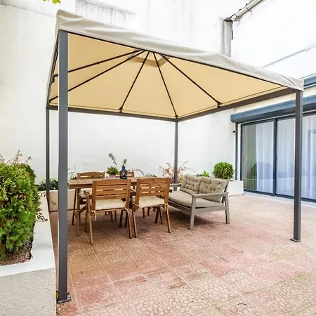 Studio Flat With Lovely Backyard In Nisantasi * איסטמבול