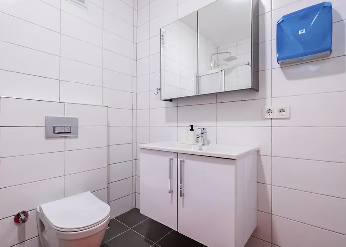 Studio Flat With Lovely Backyard In Nisantasi Lägenhet *